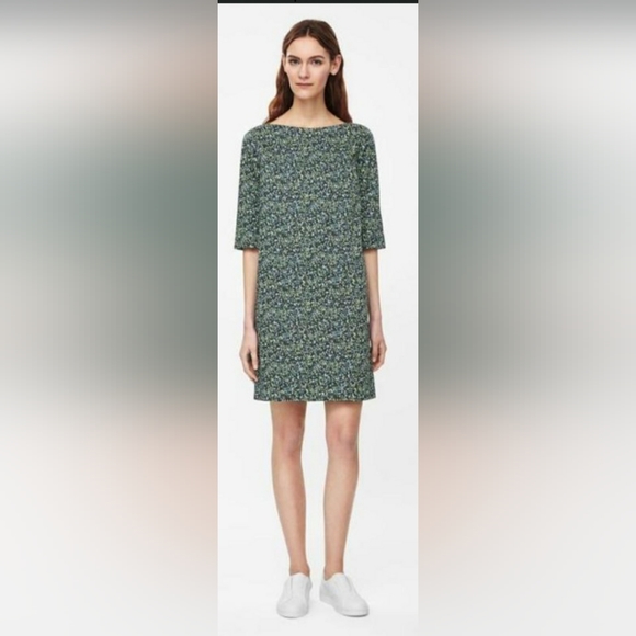 COS Dresses & Skirts - COS prisim shift dress 💕host pick💕